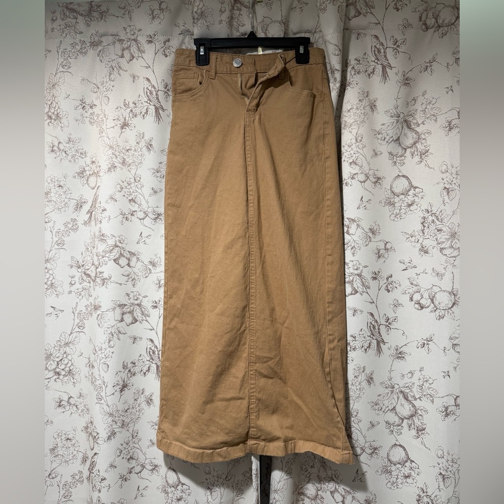 Elegant Tan Maxi Skirt